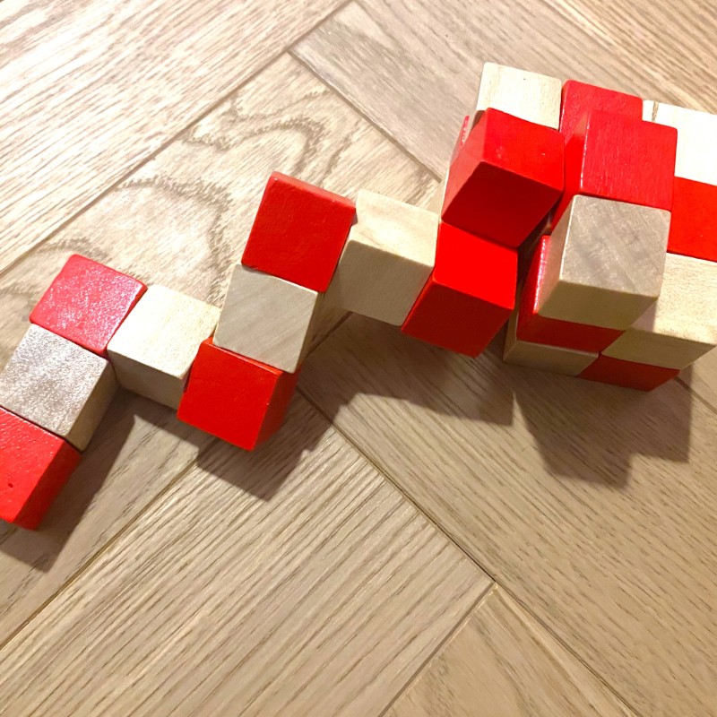 Drewniana kostka wąż 3D łamigłówka logiczna 1 szt.