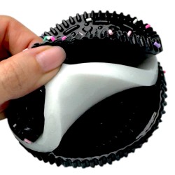 Gniotek antystresowy Oreo Jumbo 10 cm z kolorową posypką