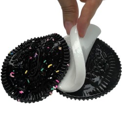 Gniotek antystresowy Oreo Jumbo 10 cm z kolorową posypką