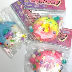 Squishy Donut z Cekinami i Pomponami 7,5cm