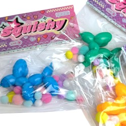 Gniotek Taba piesek balonik z pomponikami 7x6cm