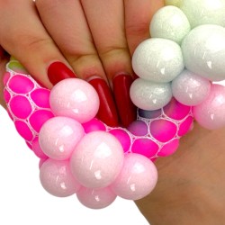 Gniotek antystresowy tęczowa kula 6 cm w siatce