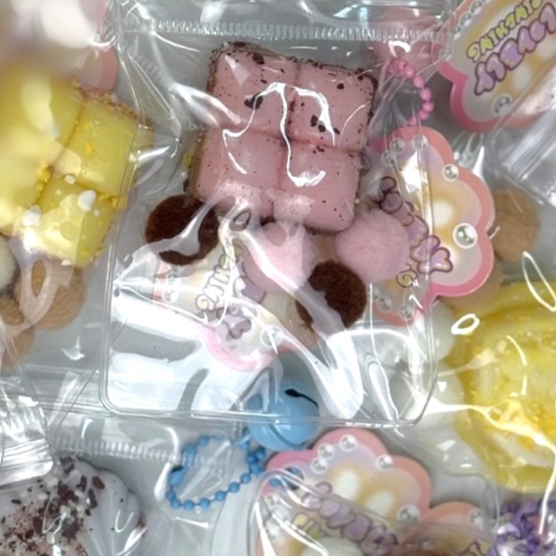 Gniotek Mochi ciasteczko brelok antystresowy 1 sztuka