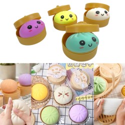 Gniotek antystresowy pierożek dumpling w pudełku 1 szt duży 10 cm